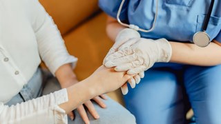 화이자 BREAKWATER 임상, BRAF 변이 대장암 생존율을 두 배로 높이다