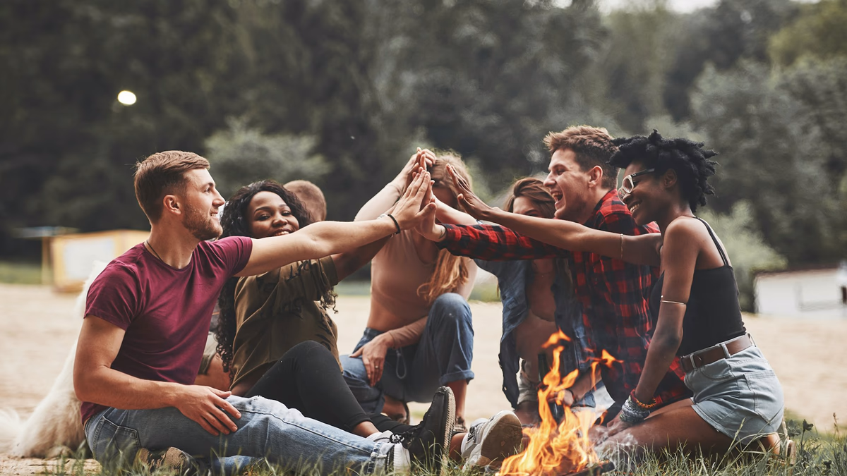 Why Small Groups Make People Feel Less Alone