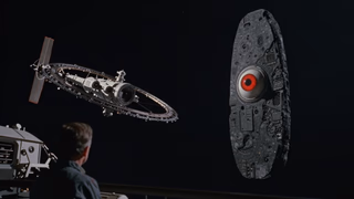 모노리스 너머에서 기다리는 것