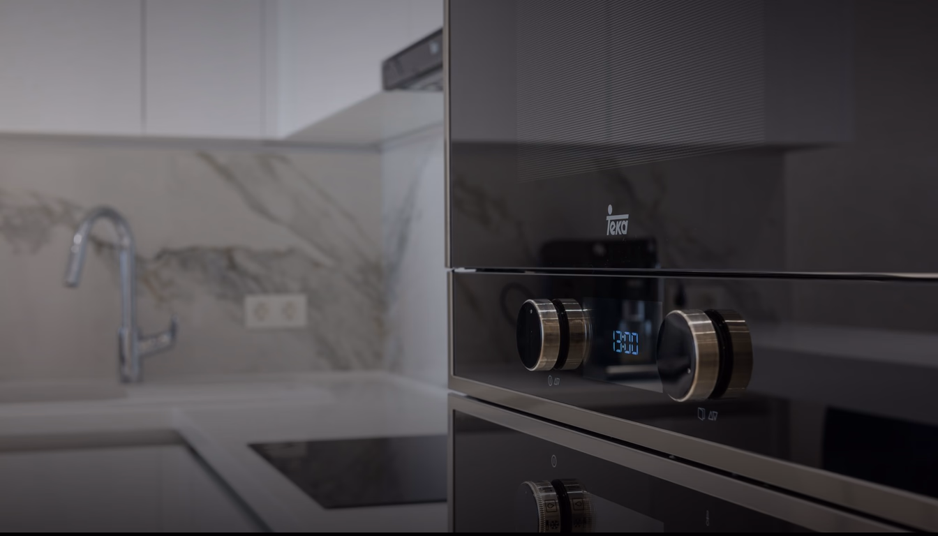 Microwave Oven