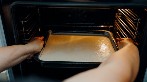 500K Microplastics Leach from Microwaved Meals in 5 Minutes