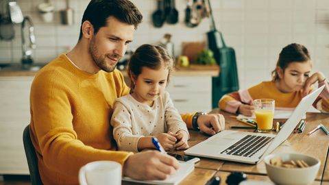 Hybrid Work Redefines Family Rituals: 2026 Insight