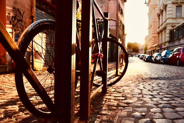A Man Walks Through Rome Looking for a Bicycle